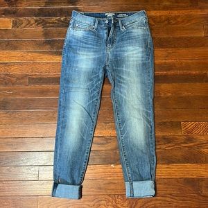 Denizen by Levi’s High Rise Jegging Crop size 7